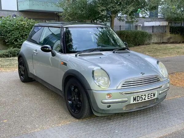 2003 MINI Hatch